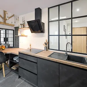 https://lauthentique-en-hyper-centre-ville.fr-paris.fr